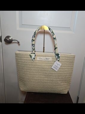 NWT Oscar Dela Renta Woven Cream Tote with Floral-Trim Handles